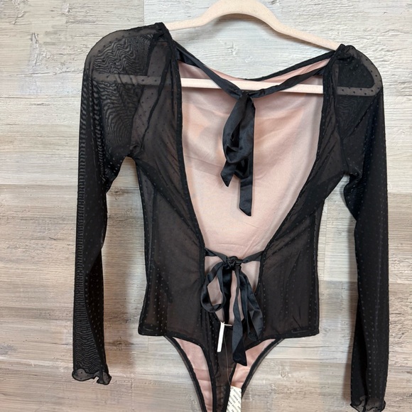 BNWT Out From Under Urban Outfitters Tango Swiss Dot Mesh Bodysuit - Medium - Picture 9 of 10